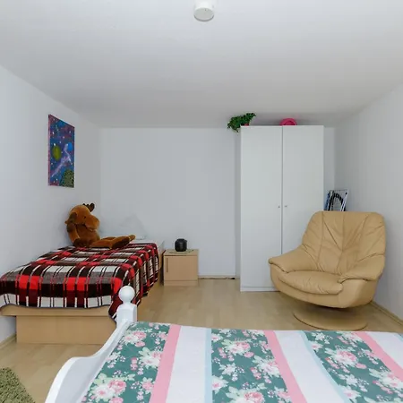 Lieschen Fuer 3 Personen Und Eigener Terrasse Appartement *