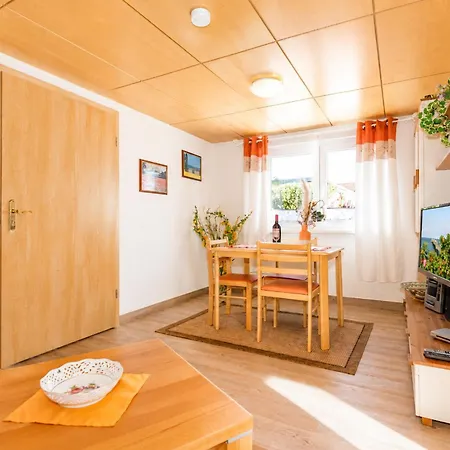Lieschen Fuer 3 Personen Und Eigener Terrasse شقة